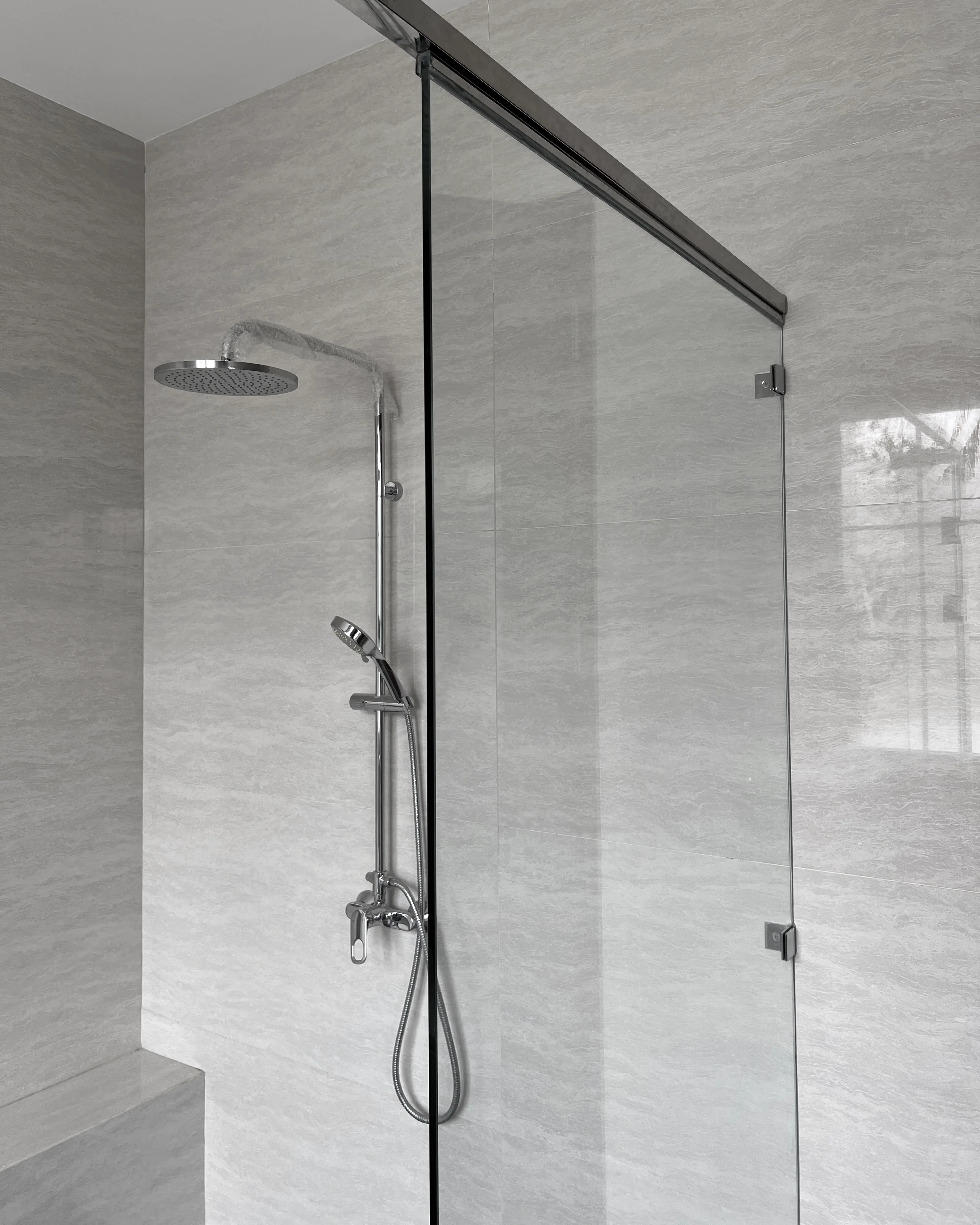 Tempered Glass Shower Partition